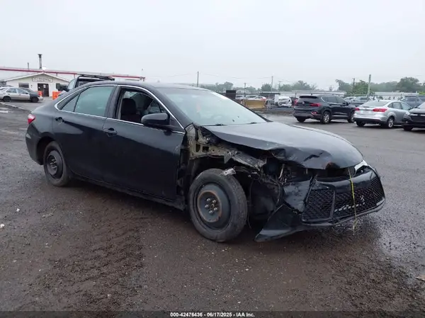 4T1BF1FK9HU334355 2017 TOYOTA CAMRY - Image 1