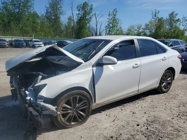 4T1BF1FK9HU337269 2017 TOYOTA CAMRY - Image 1