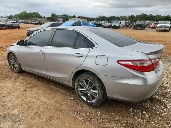 4T1BF1FK9HU340155 2017 TOYOTA CAMRY - Image 2