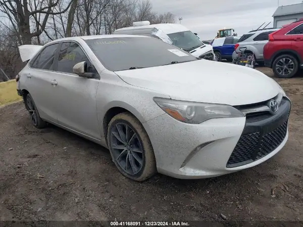 4T1BF1FK9HU342326 2017 TOYOTA CAMRY - Image 1