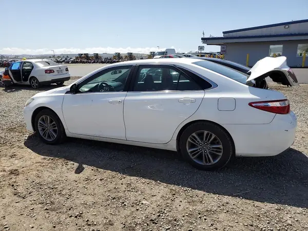 4T1BF1FK9HU343556 2017 TOYOTA CAMRY - Image 2