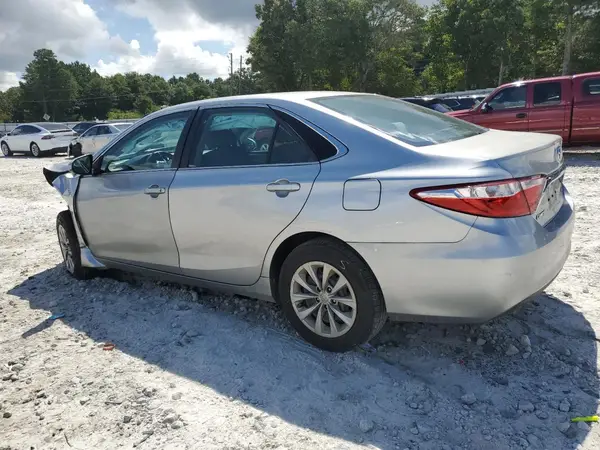 4T1BF1FK9HU348028 2017 TOYOTA CAMRY - Image 2
