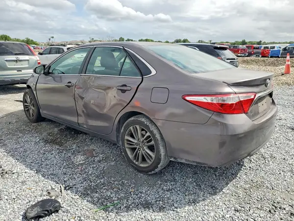 4T1BF1FK9HU348580 2017 TOYOTA CAMRY - Image 2