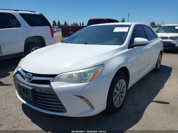 4T1BF1FK9HU349471 2017 TOYOTA CAMRY - Image 2