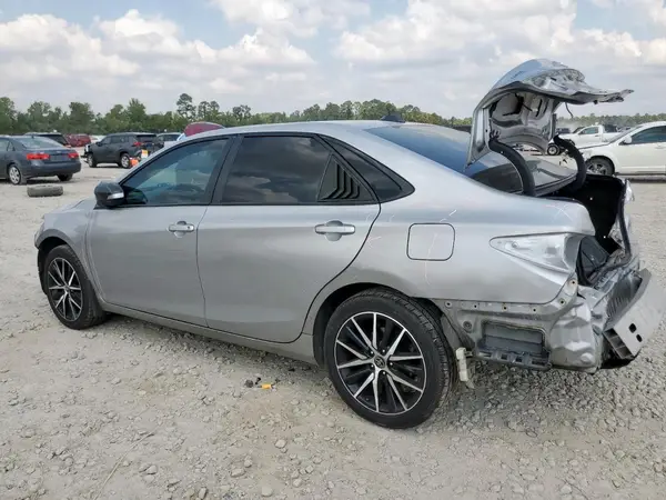 4T1BF1FK9HU349826 2017 TOYOTA CAMRY - Image 2