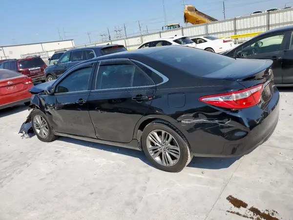 4T1BF1FK9HU349972 2017 TOYOTA CAMRY - Image 2