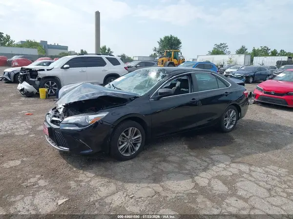 4T1BF1FK9HU352094 2017 TOYOTA CAMRY - Image 2