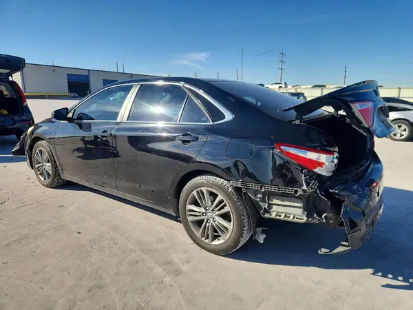 4T1BF1FK9HU352239 2017 TOYOTA CAMRY - Image 2