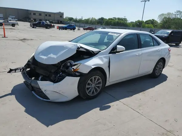 4T1BF1FK9HU353701 2017 TOYOTA CAMRY - Image 1