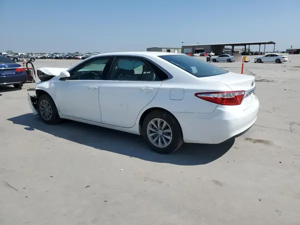 4T1BF1FK9HU353701 2017 TOYOTA CAMRY - Image 2
