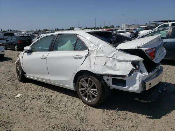 4T1BF1FK9HU354864 2017 TOYOTA CAMRY - Image 2