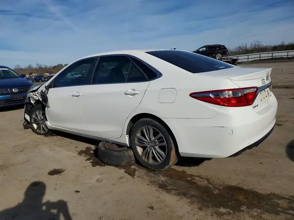 4T1BF1FK9HU355593 2017 TOYOTA CAMRY - Image 2