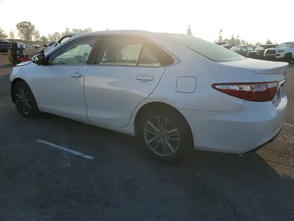 4T1BF1FK9HU359045 2017 TOYOTA CAMRY - Image 2