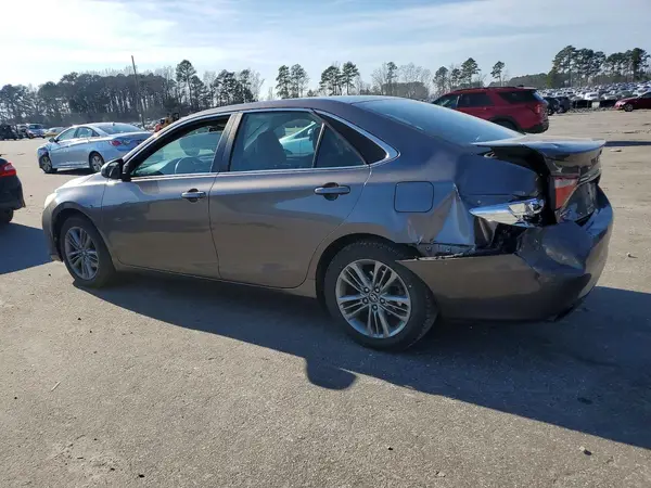 4T1BF1FK9HU361944 2017 TOYOTA CAMRY - Image 2