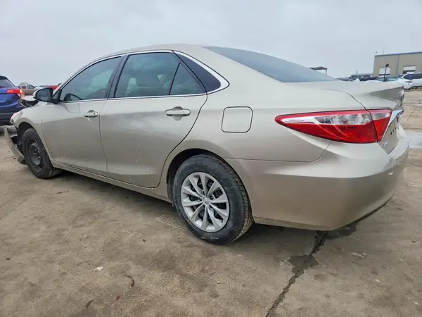 4T1BF1FK9HU362009 2017 TOYOTA CAMRY - Image 2