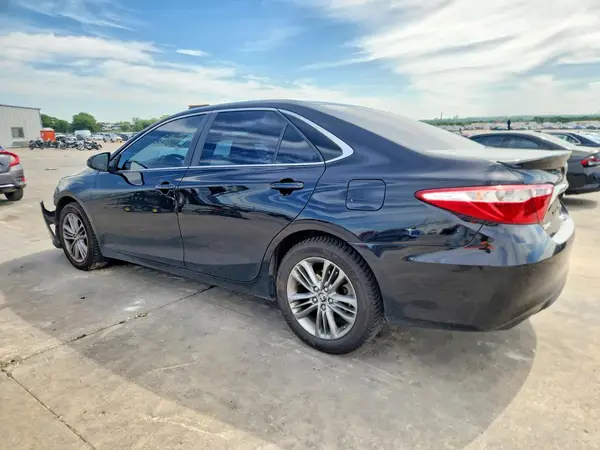 4T1BF1FK9HU362768 2017 TOYOTA CAMRY - Image 2