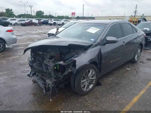 4T1BF1FK9HU362981 2017 TOYOTA CAMRY - Image 2