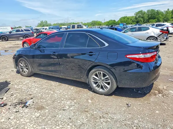 4T1BF1FK9HU363063 2017 TOYOTA CAMRY - Image 2