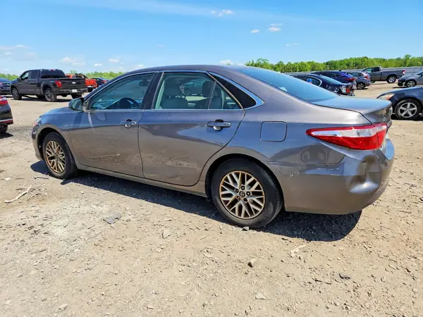 4T1BF1FK9HU365461 2017 TOYOTA CAMRY - Image 2