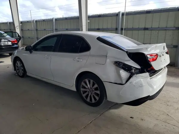 4T1BF1FK9HU367663 2017 TOYOTA CAMRY - Image 2