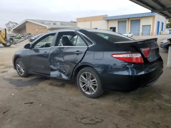 4T1BF1FK9HU367873 2017 TOYOTA CAMRY - Image 2