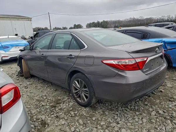 4T1BF1FK9HU369655 2017 TOYOTA CAMRY - Image 2