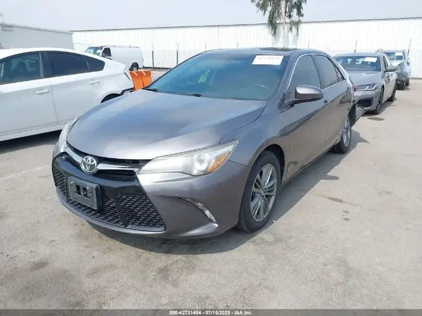 4T1BF1FK9HU369753 2017 TOYOTA CAMRY - Image 2
