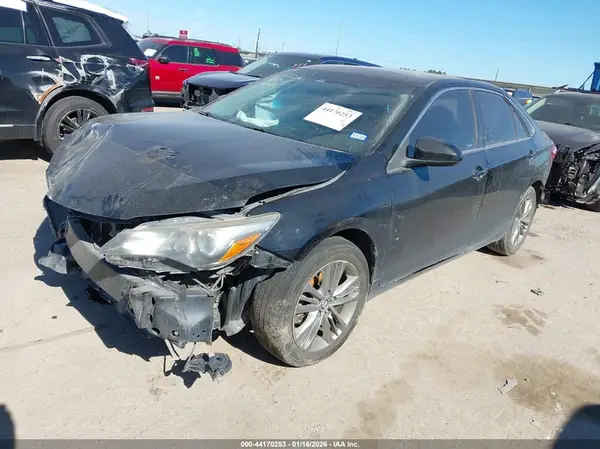 4T1BF1FK9HU369879 2017 TOYOTA CAMRY - Image 2