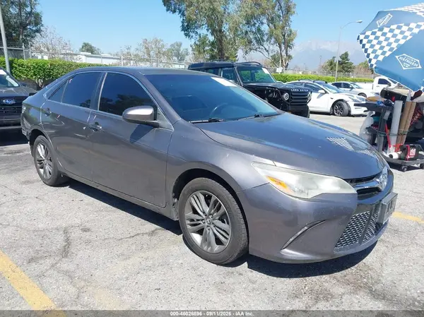 4T1BF1FK9HU371132 2017 TOYOTA CAMRY - Image 1