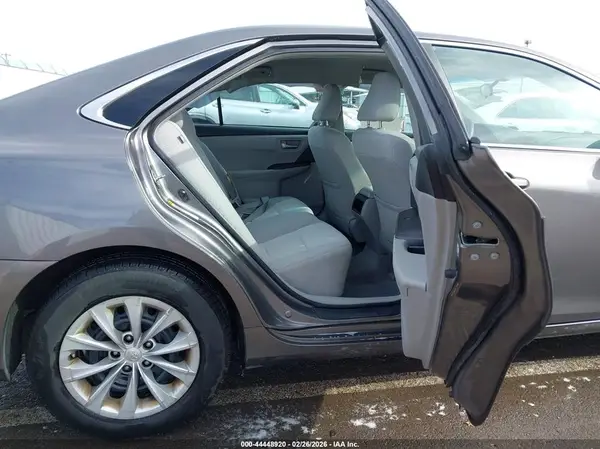4T1BF1FK9HU371390 2017 TOYOTA CAMRY - Image 8