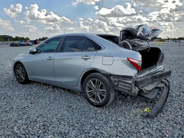 4T1BF1FK9HU373012 2017 TOYOTA CAMRY - Image 2