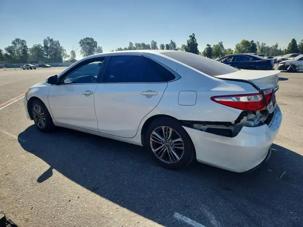 4T1BF1FK9HU376718 2017 TOYOTA CAMRY - Image 2