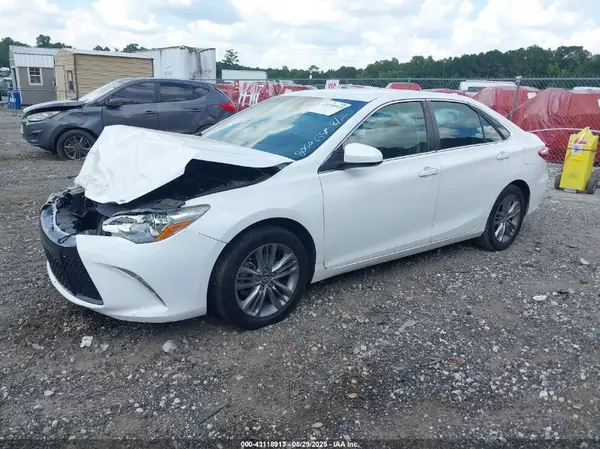 4T1BF1FK9HU378050 2017 TOYOTA CAMRY - Image 2