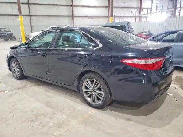 4T1BF1FK9HU379585 2017 TOYOTA CAMRY - Image 2