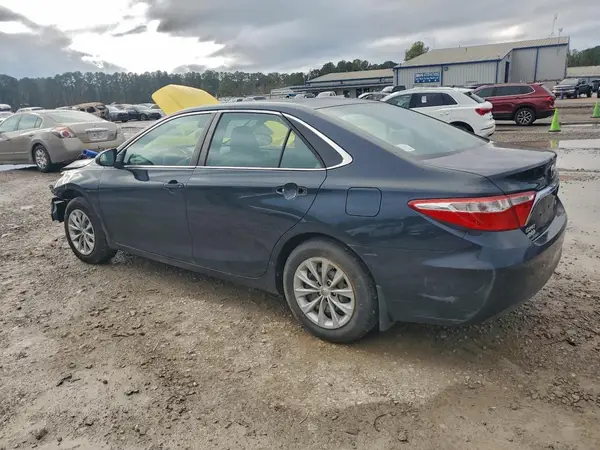 4T1BF1FK9HU380140 2017 TOYOTA CAMRY - Image 2
