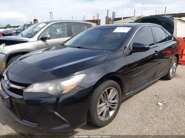 4T1BF1FK9HU381949 2017 TOYOTA CAMRY - Image 2