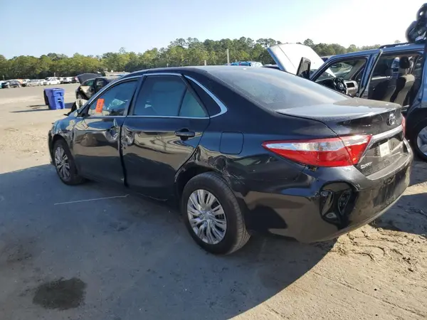 4T1BF1FK9HU383068 2017 TOYOTA CAMRY - Image 2