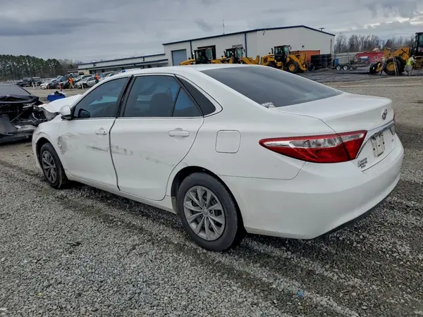 4T1BF1FK9HU386147 2017 TOYOTA CAMRY - Image 2