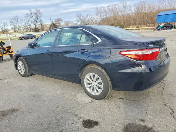 4T1BF1FK9HU386830 2017 TOYOTA CAMRY - Image 2