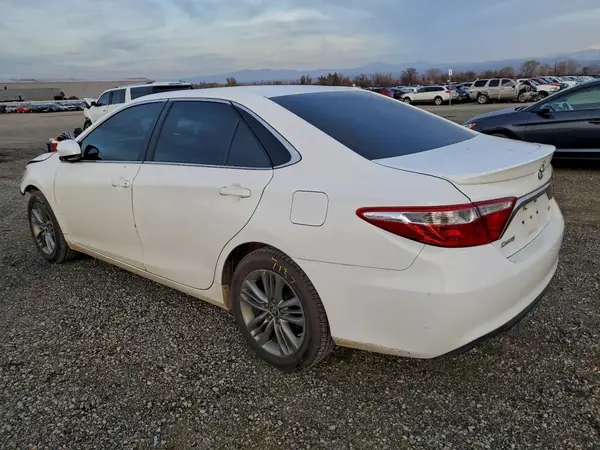 4T1BF1FK9HU386858 2017 TOYOTA CAMRY - Image 2