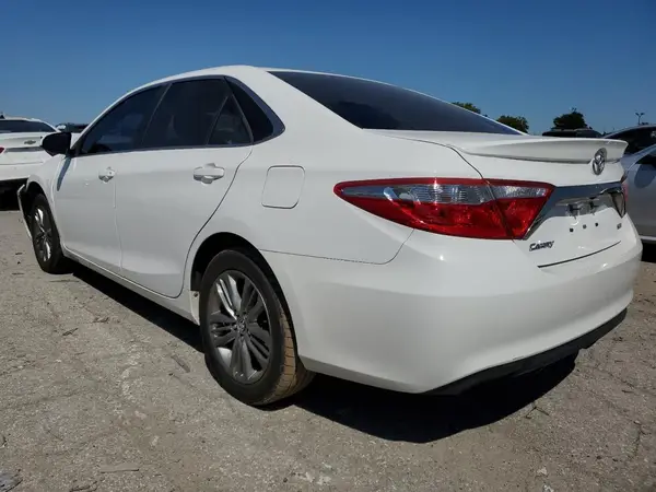 4T1BF1FK9HU387623 2017 TOYOTA CAMRY - Image 2