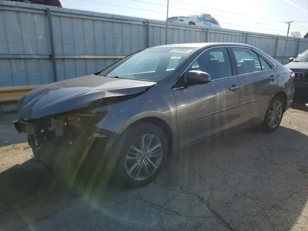 4T1BF1FK9HU390179 2017 TOYOTA CAMRY - Image 1