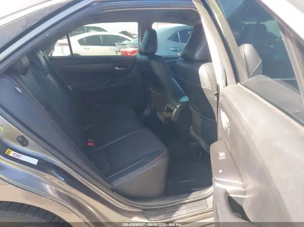 4T1BF1FK9HU392028 2017 TOYOTA CAMRY - Image 8