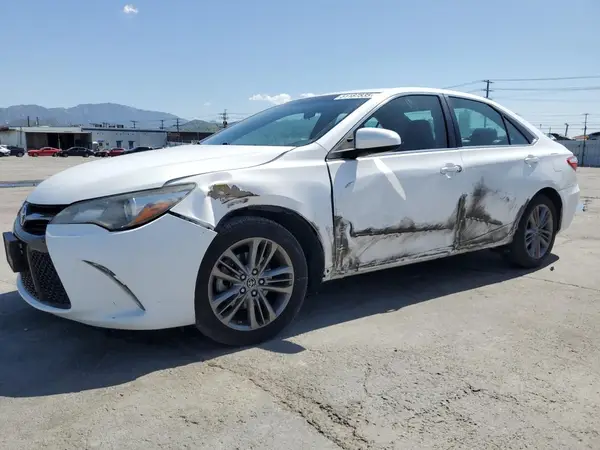 4T1BF1FK9HU392773 2017 TOYOTA CAMRY - Image 1