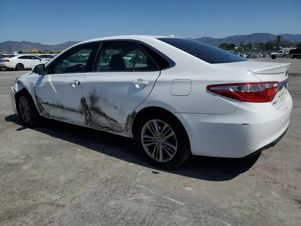 4T1BF1FK9HU392773 2017 TOYOTA CAMRY - Image 2
