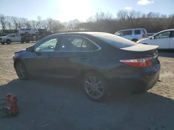 4T1BF1FK9HU394748 2017 TOYOTA CAMRY - Image 2