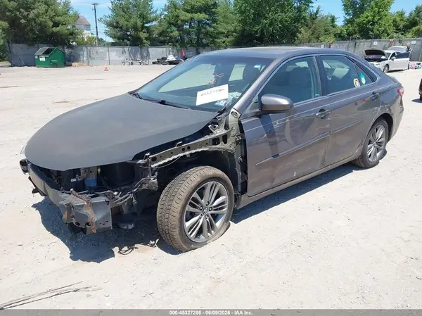 4T1BF1FK9HU398136 2017 TOYOTA CAMRY - Image 2