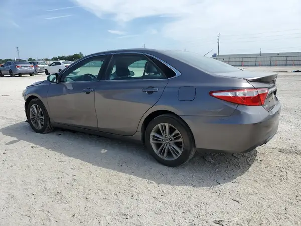 4T1BF1FK9HU399044 2017 TOYOTA CAMRY - Image 2