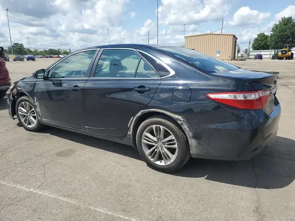4T1BF1FK9HU399447 2017 TOYOTA CAMRY - Image 2