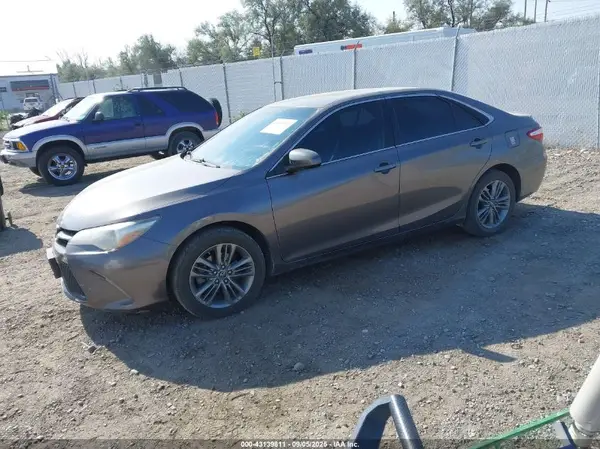 4T1BF1FK9HU400791 2017 TOYOTA CAMRY - Image 2